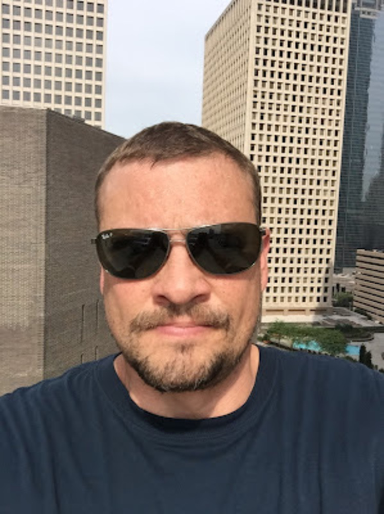 Meet your Posher, Thomas